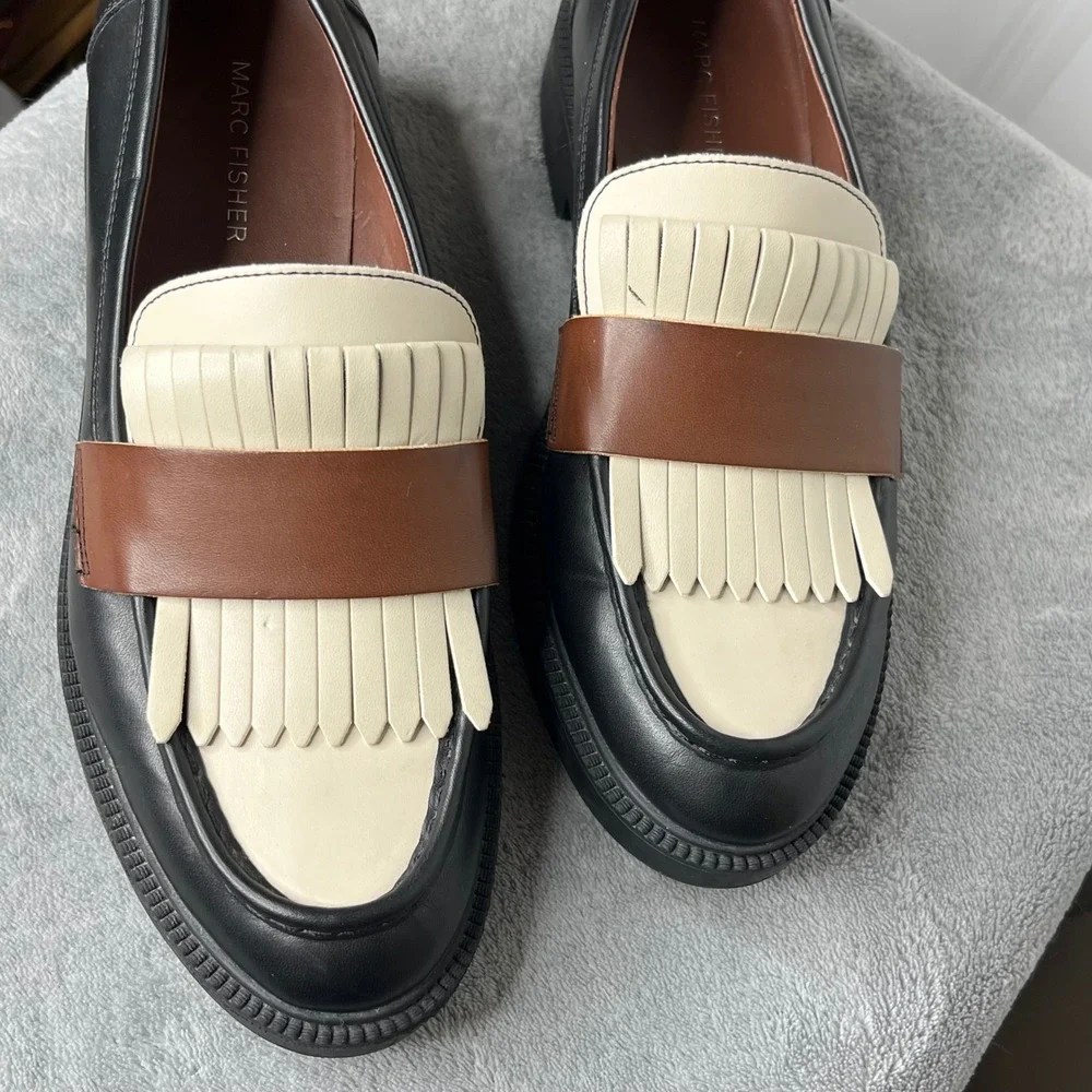 Marc Fisher Calixy Tri Color Kiltie Loafers Size 8M Black Cream‎ Brown Preppy
